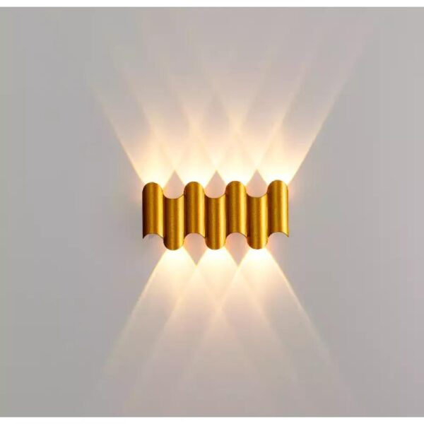 Ithaca - Modern Minimalist Curved Aluminum LED Wall Light - Image 2